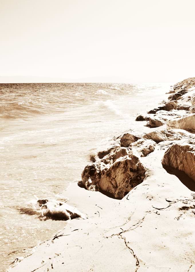 Minimalism waves on rocks