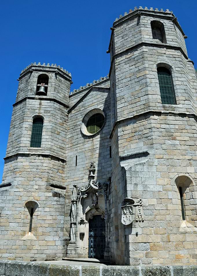 Cathedral Guarda 01