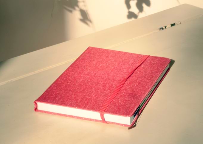 Notebook red on vintage to