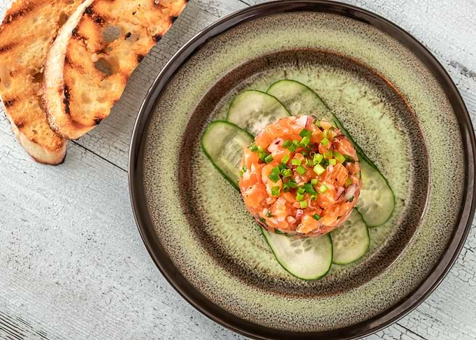 Salmon tartare