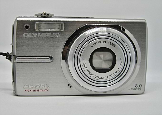 Olympus FE 250 camera