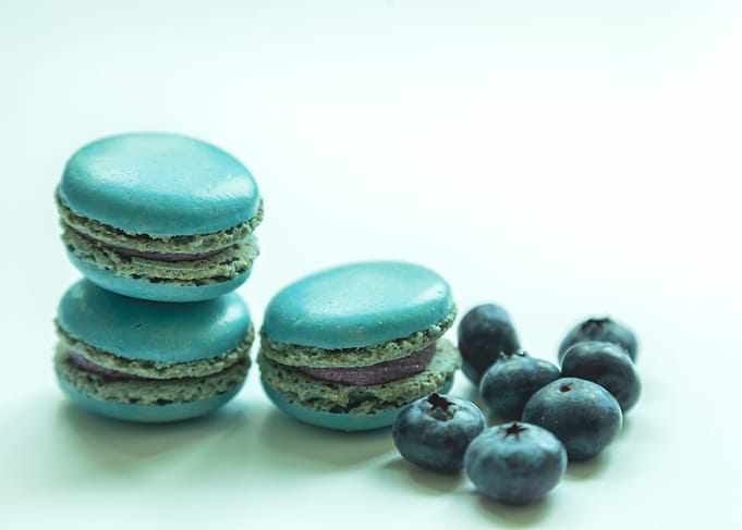 Macaroons with Blueberries