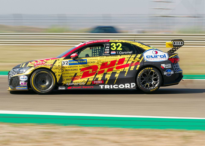 Tom Coronel 3 wheels