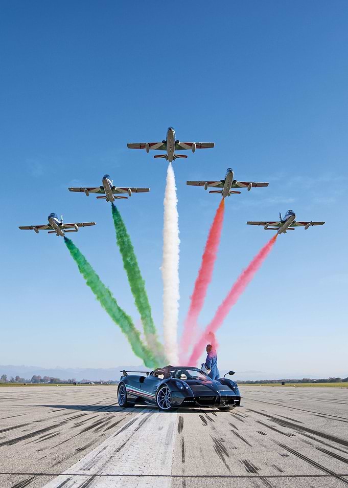 Pagani huayra tricolore