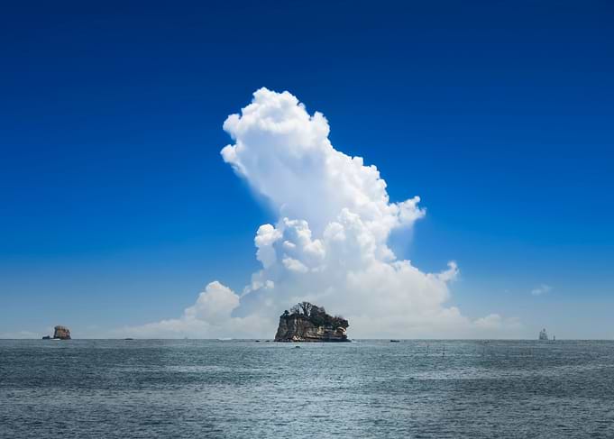 海中的一個小島