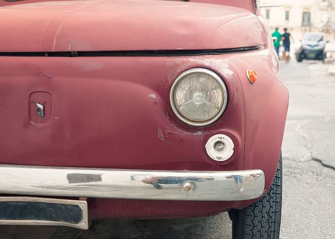 Fiat 500 old car detail fr