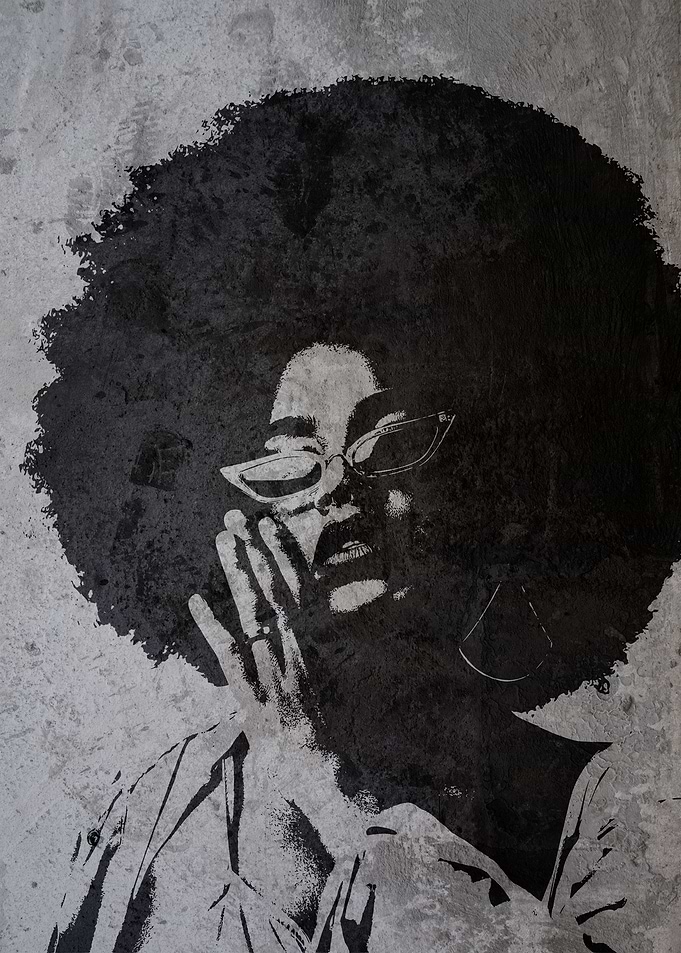 GLASSES WOMAN BANKSY