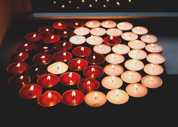 Candle lit ying and yang