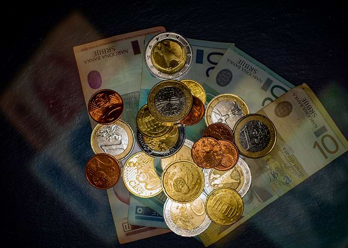 Mmixed currency