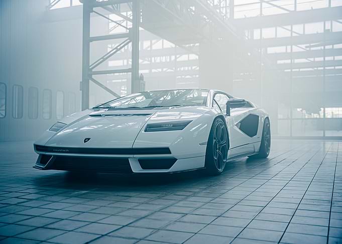 Lamborghini Countach LPI