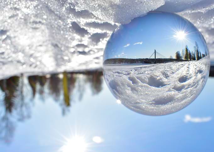 Inverted bubble art