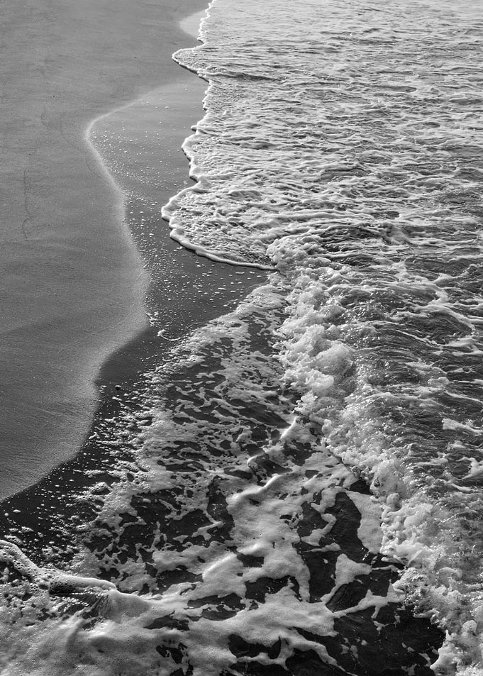 Black White Ocean Dream 1