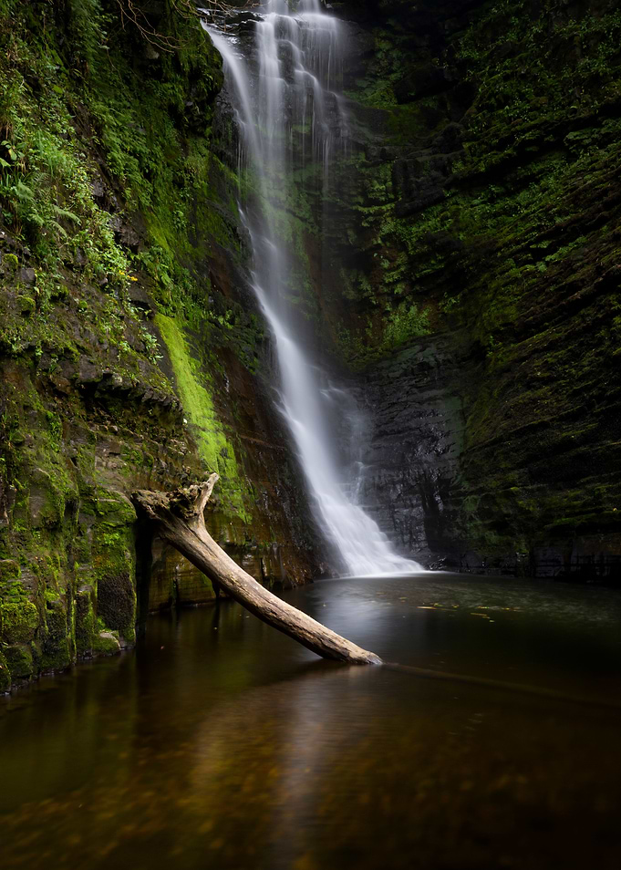 Sgwd Einion Gam waterfall
