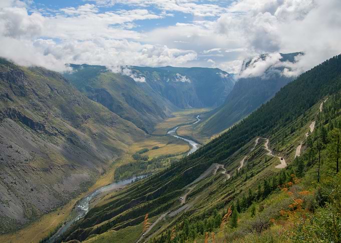 The pass KatuYaryk