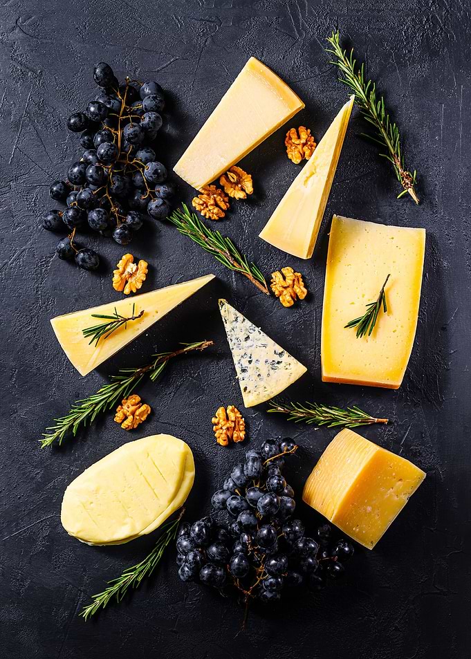 Cheese walnuts and grapes