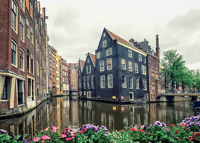 Amsterdam Corner