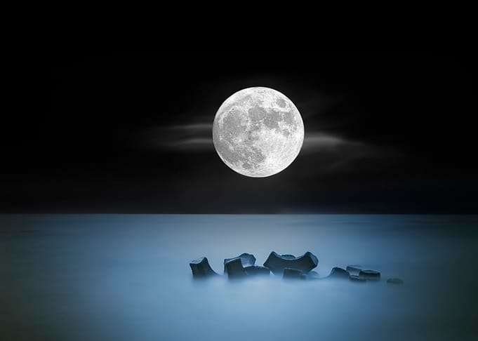 Moon rock pile