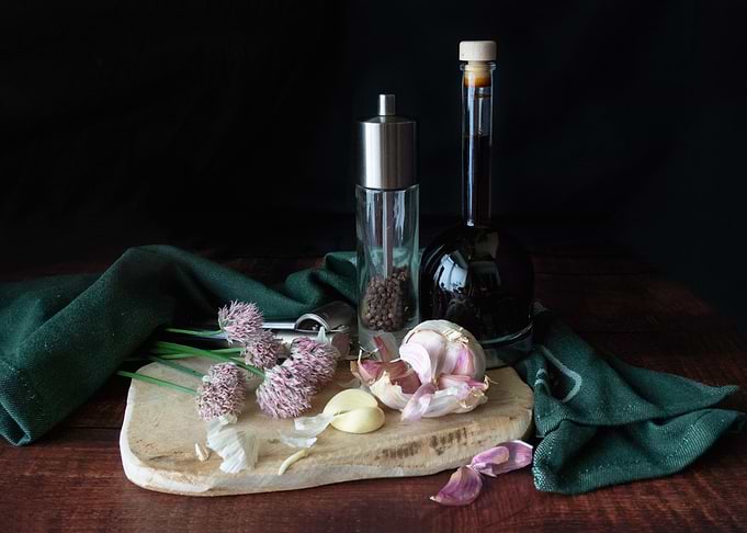 Spicy ingredients garlic