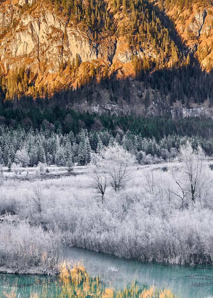 Frozen Valley Meets Sun