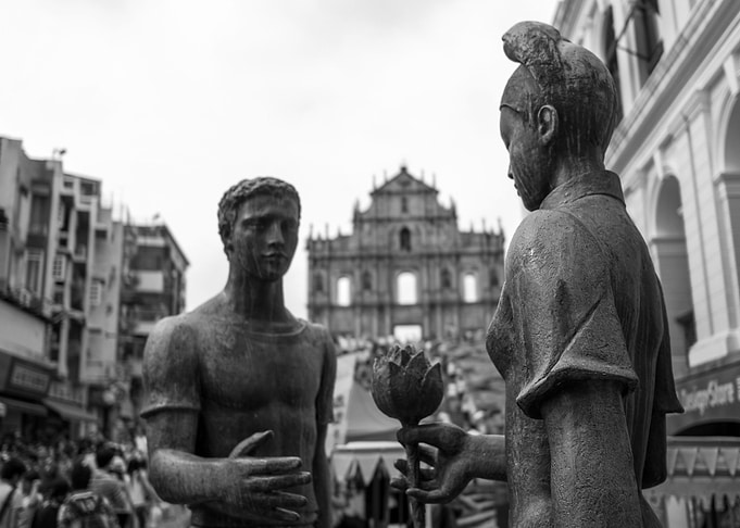 Friendship sculpture