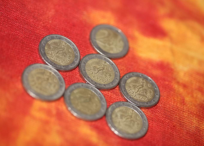 European 2 euro coin macro