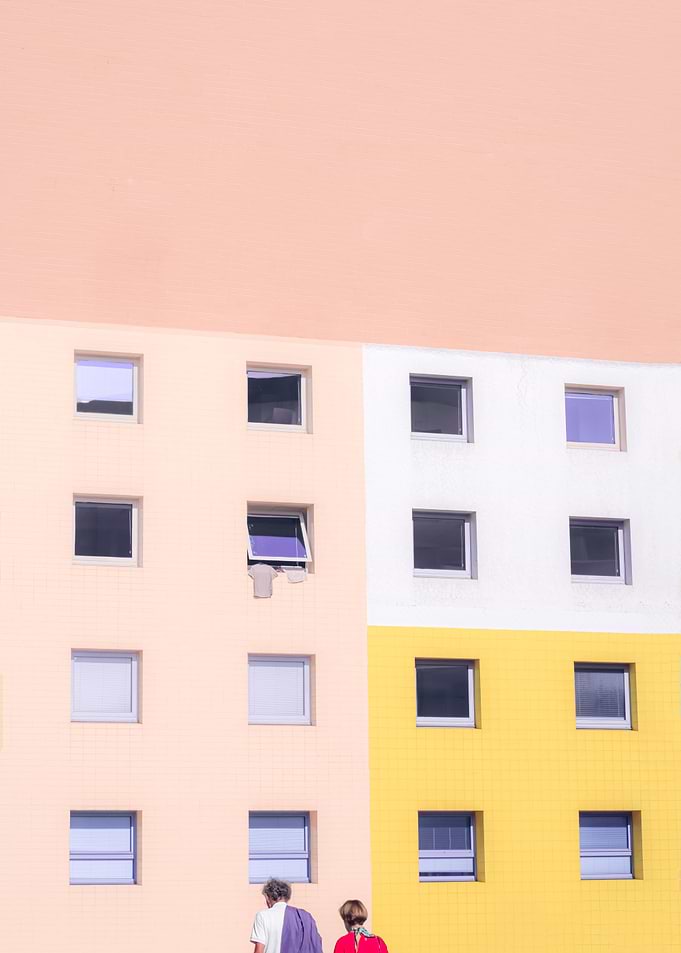 Symmetric Windows