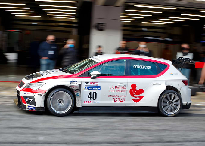 Spinning Wheels in Pitlane