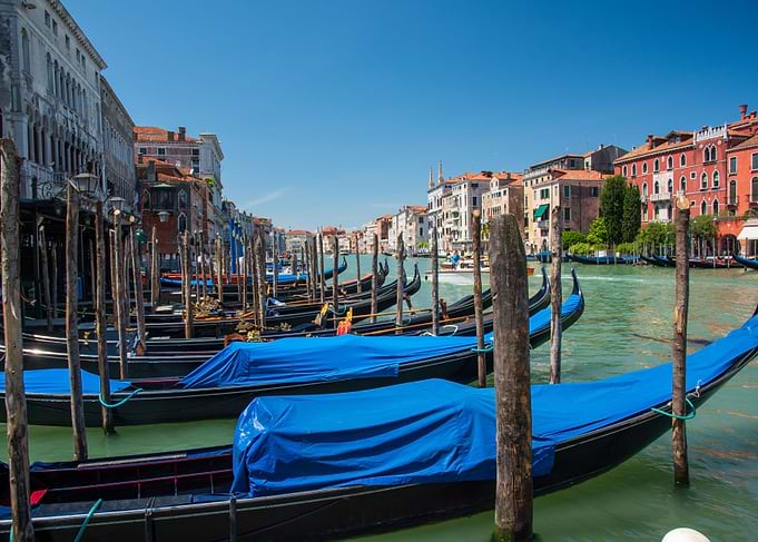 venice gondolas