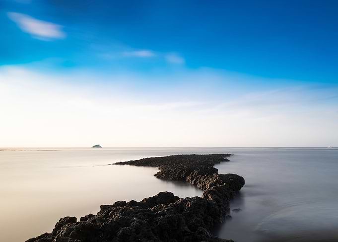 Extended algal reefs