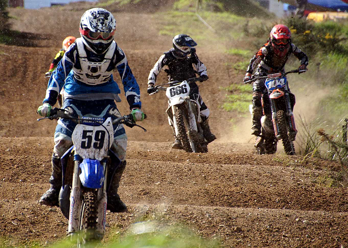 Auto cross mania