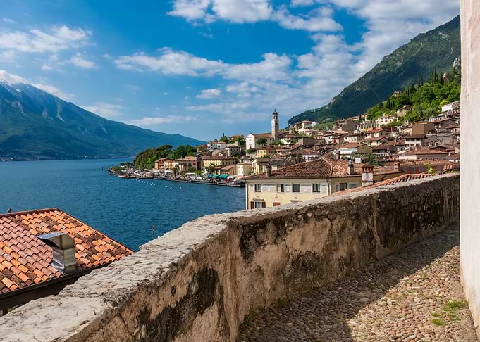 lago di garda italy