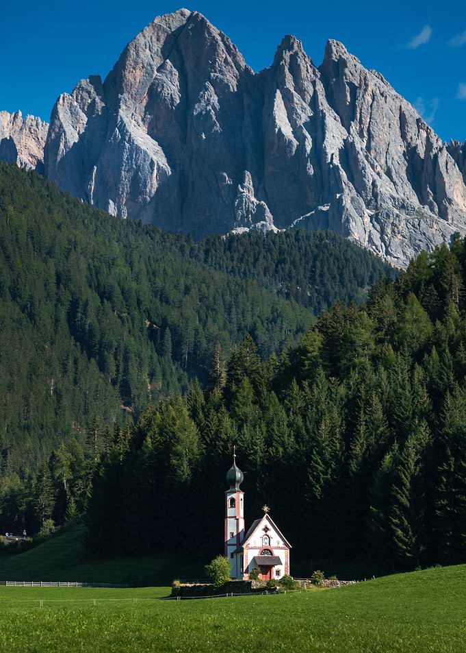 geisler mountains italy