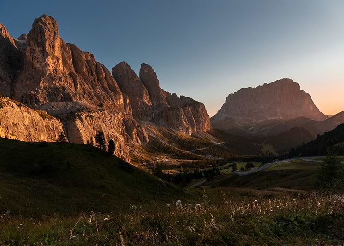 sunset passo gardena