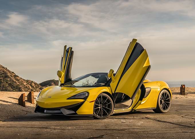 Yellow McLaren 570S gull