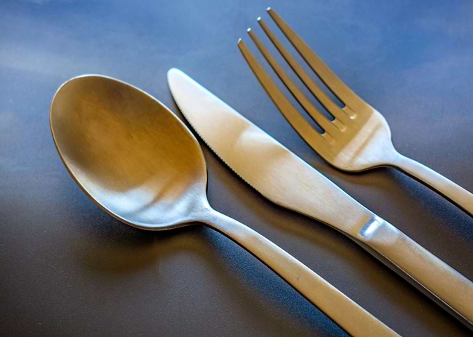 Modern cutlery