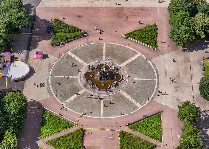 Neptune Fountain In Berlin