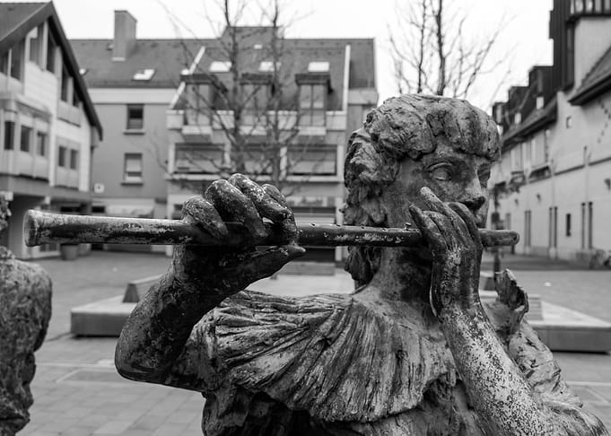 Weeping Flutist