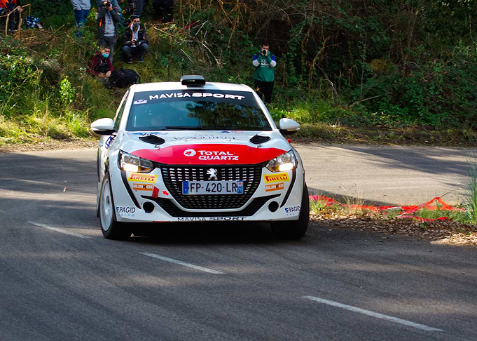 Peugeot 208 R4
