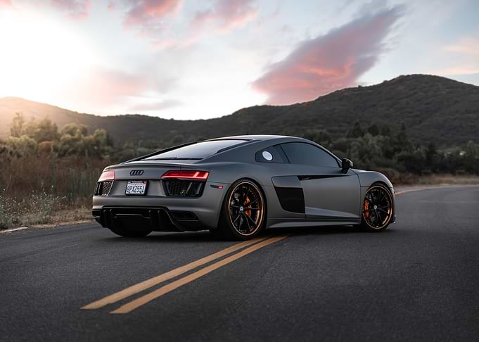 Audi R8 Pullout