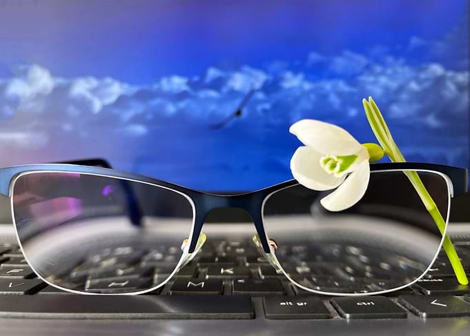 Snowdrop glasses keyboard