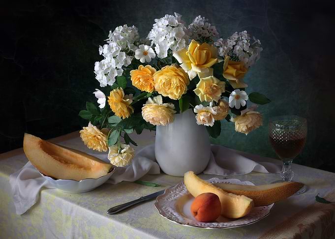 Yellow roses and melon
