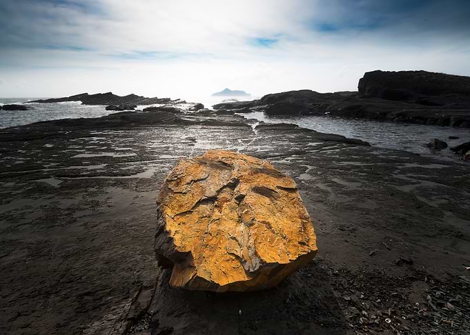 Texturing beautiful rocks