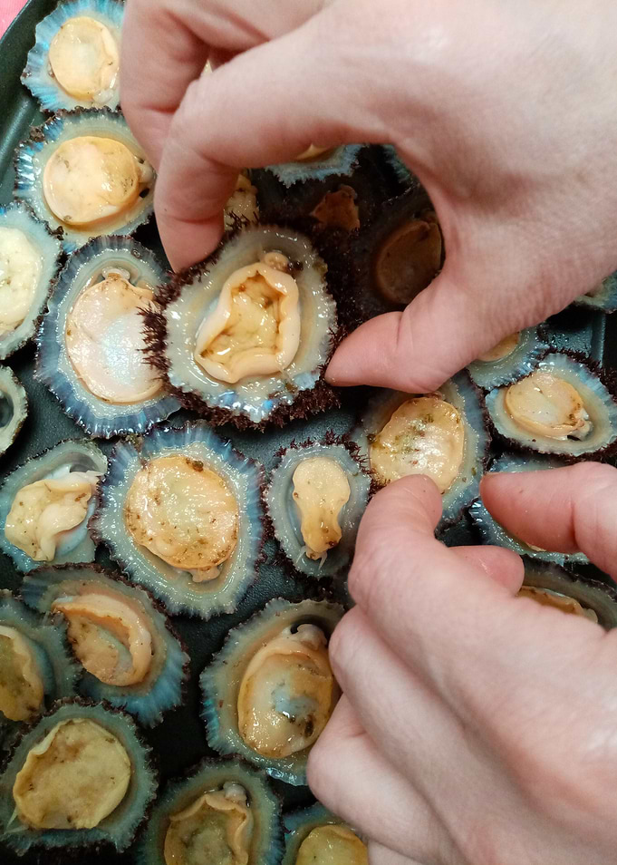 Grilled limpets