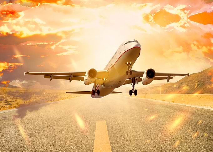 Airplane start to fly