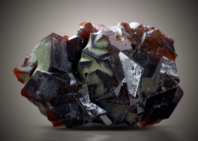 garnet mineral stone