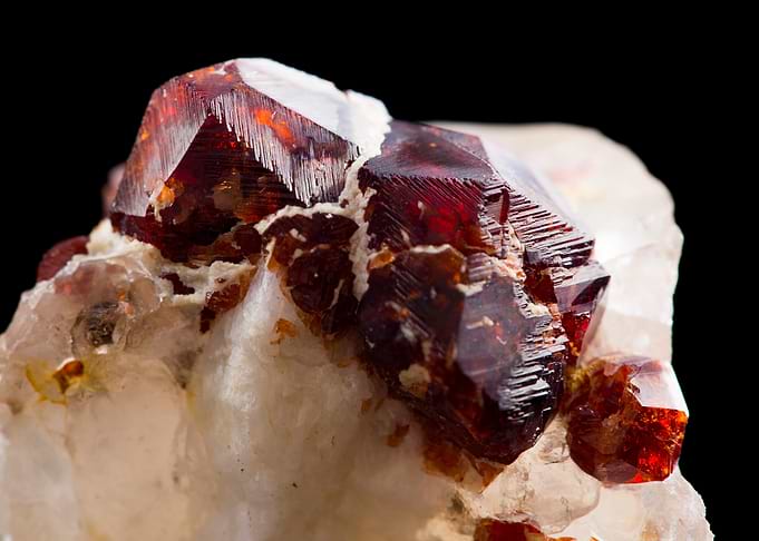 garnet mineral stone