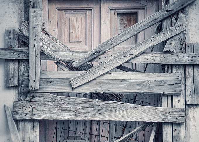 Window sealed old quaranti