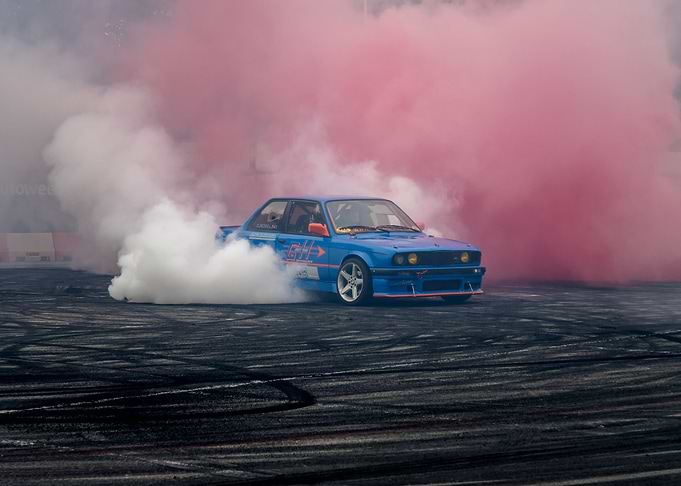 Wheel smoke