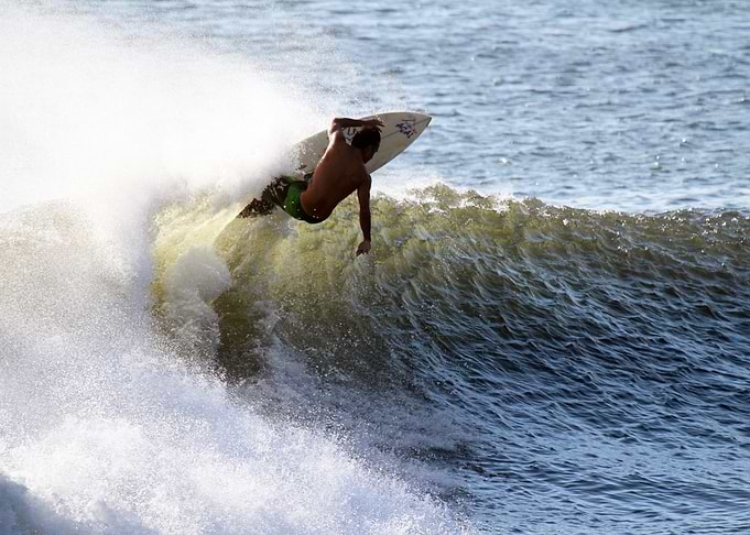 Surfing Action