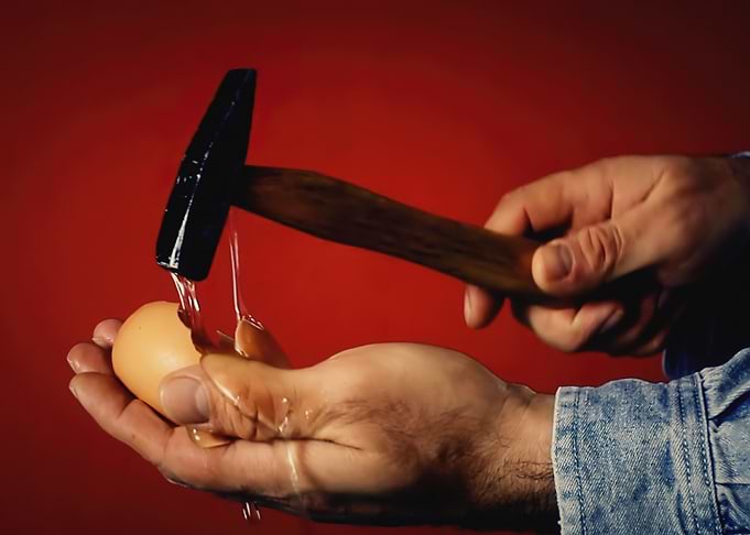 NM Egg break hammer after